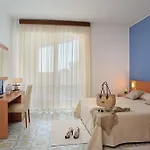 Raffy Family & Bike Hotell Diano Marina