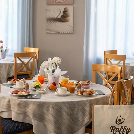 Hotell Raffy Family & Bike Diano Marina