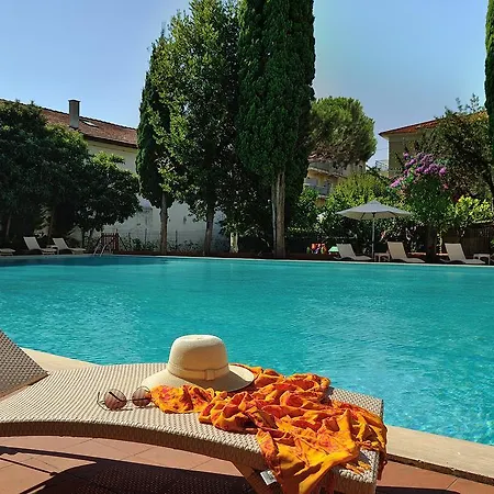 Hotell Raffy Family & Bike