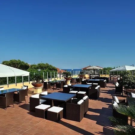 Hotell Raffy Family & Bike