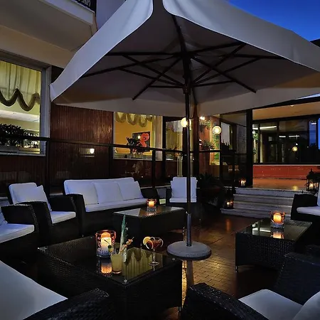 Raffy Family & Bike Hotell Diano Marina