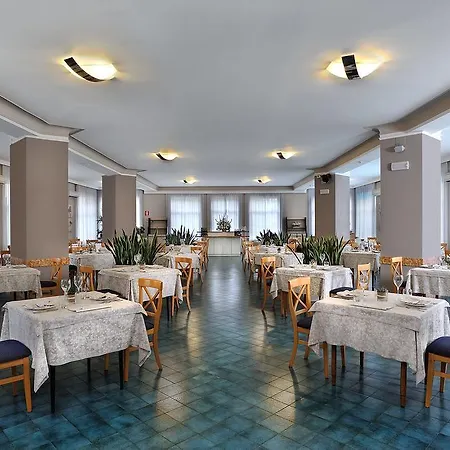 Raffy Family & Bike 3*