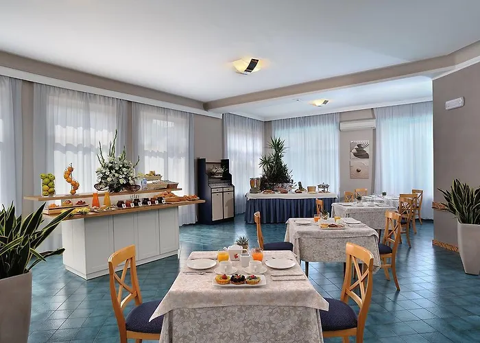 Raffy Family & Bike Hotel Diano Marina