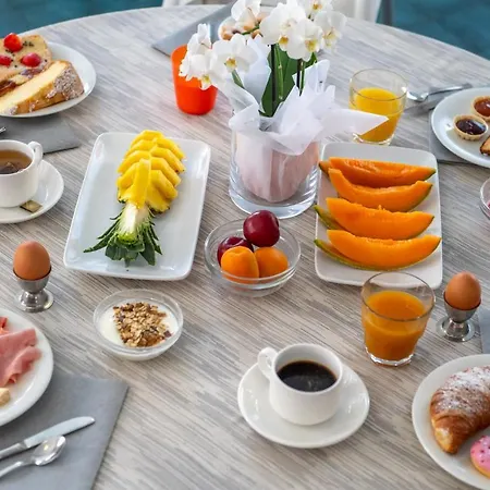 Raffy Family & Bike Hotel Diano Marina