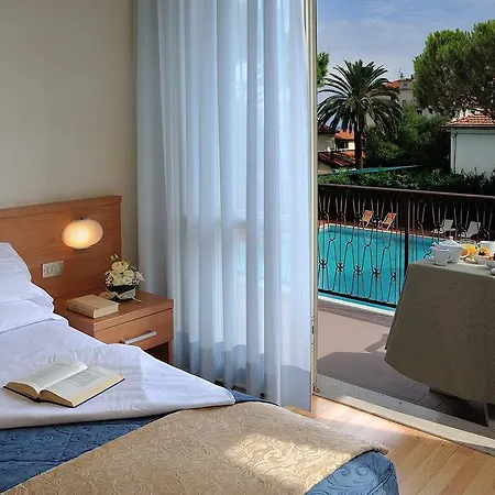 Raffy Family & Bike Hotel Diano Marina