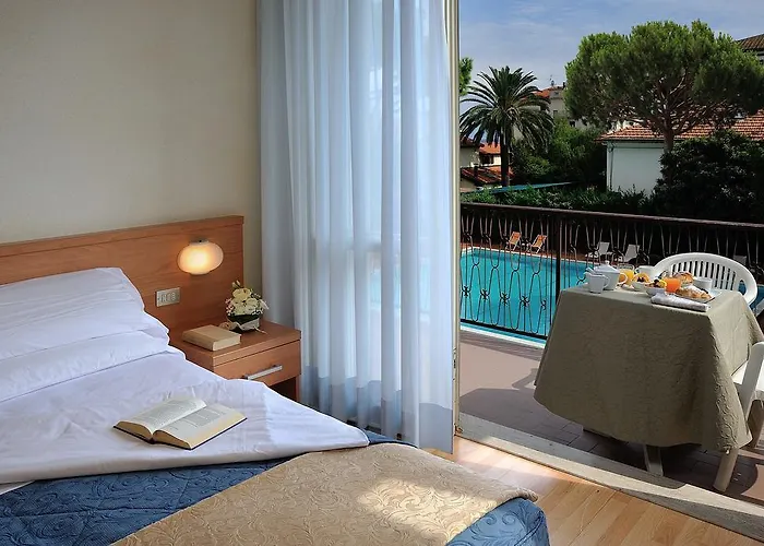 Raffy Family & Bike Hotel Diano Marina